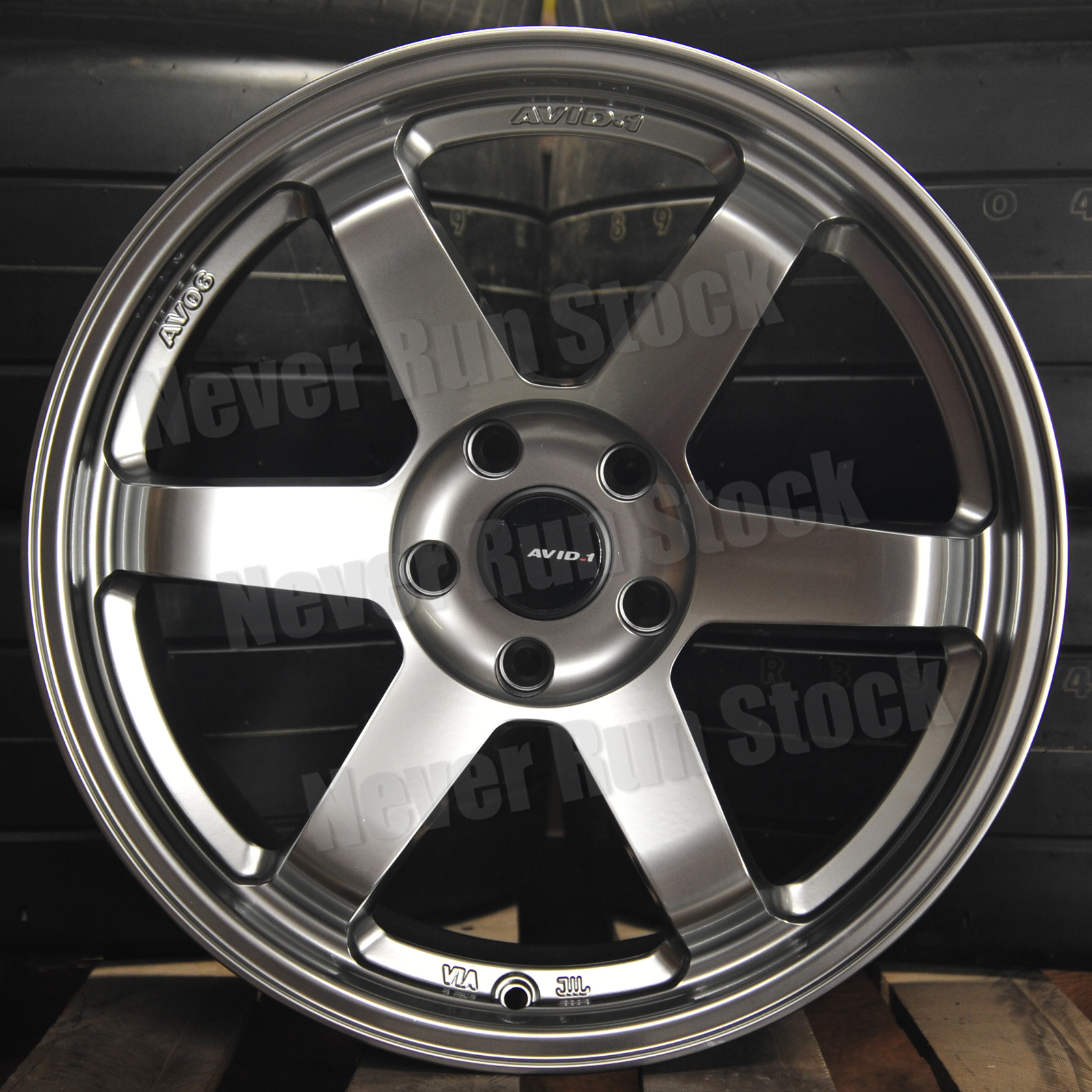 AVID.1 AV-06 18x10.5 5x114.3 22 OFFSET HYPER BLACK TE 6 SPOKES